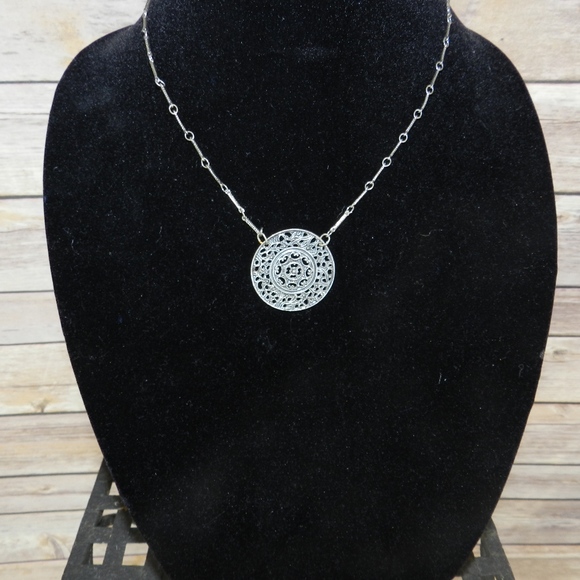 Jewelry - 💜Silver plated tribal design necklace